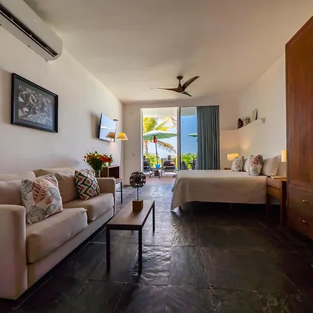 Suites At Sapphire Ocean Club Puerto Vallarta Exterior photo
